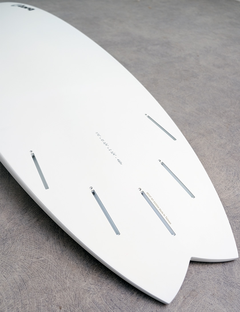 Torq Mod Fish surfboard 6ft 10 - White/Pinline