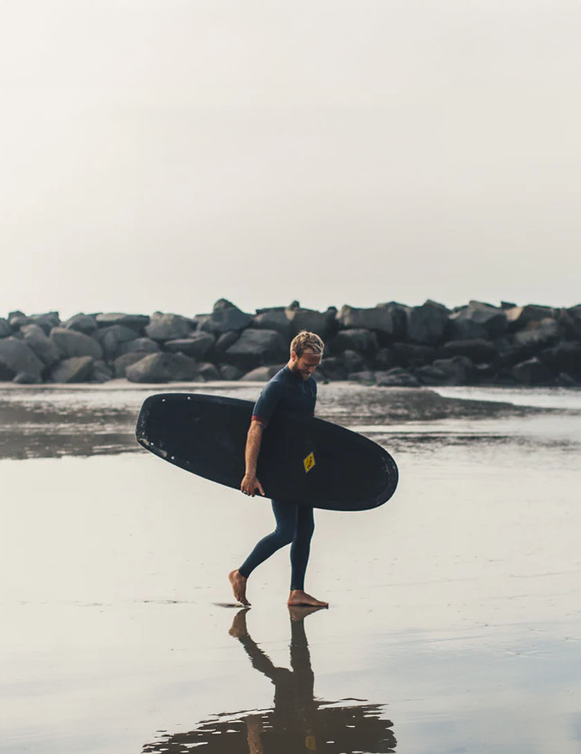 Almond R Series Secret Menu Surfboard 5ft 4 Futures - Black