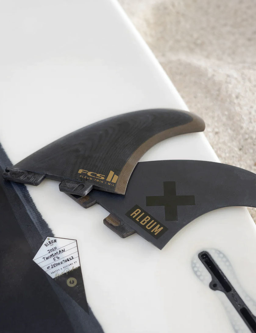 FCS II Album Twin + 1 PG Fins Medium/Large - Black/Gold