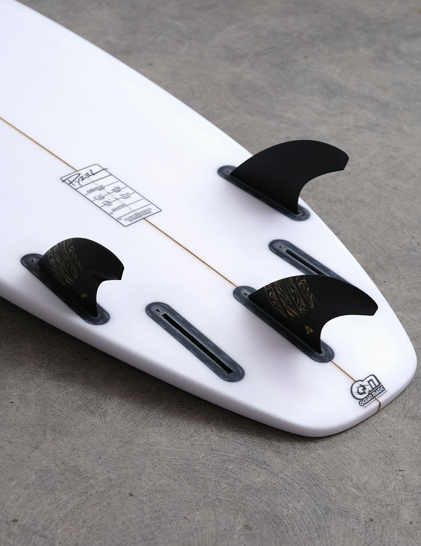 Futures 3/2 Vector Alpha Tri-Quad Fins Medium - Carbon/Gold