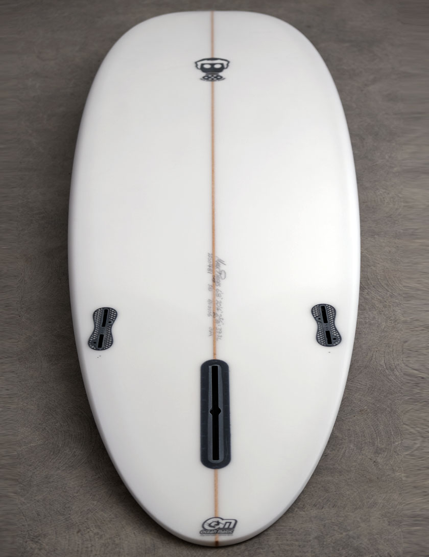 Mark Phipps One Bad Egg surfboard 7ft 6 FCS II - White